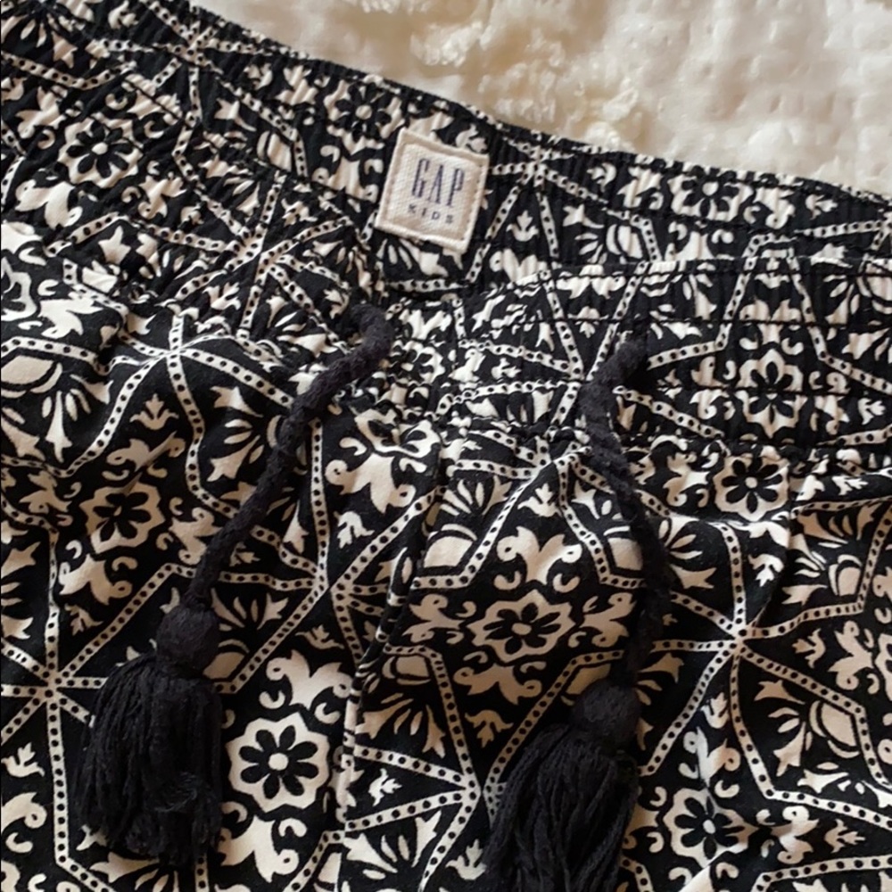 Pattern shorts - Picture 2 of 2